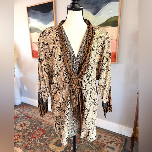 Carole Little Jackets & Blazers - Carole Little Tan and Black Patterned Mixed Jacket